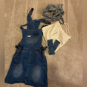 Mumsie Skirtall Bella style, Size Medium, Worn once, all accessories included